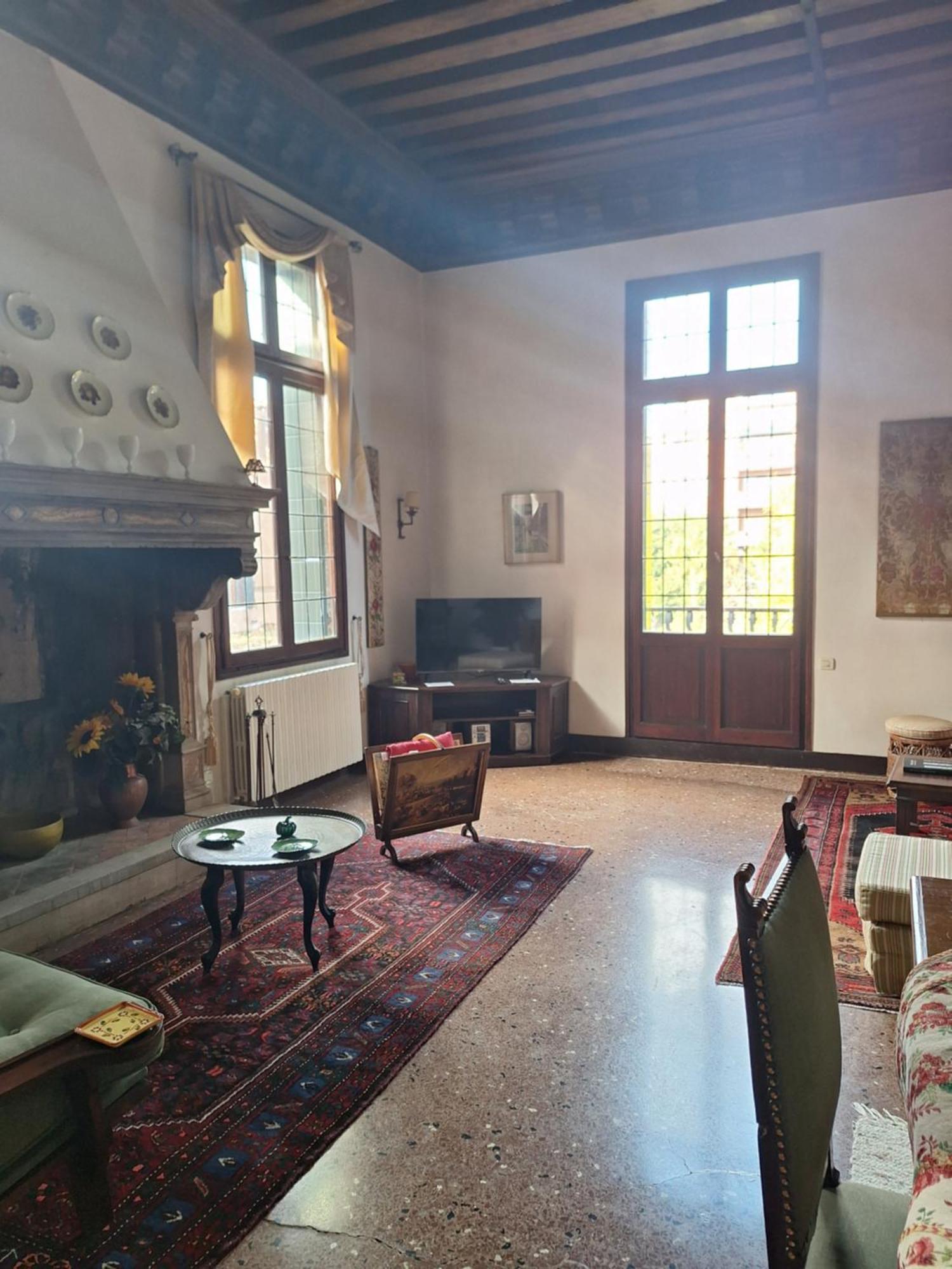 Appartamenti Inside Palazzo Foscarini Венеция Экстерьер фото