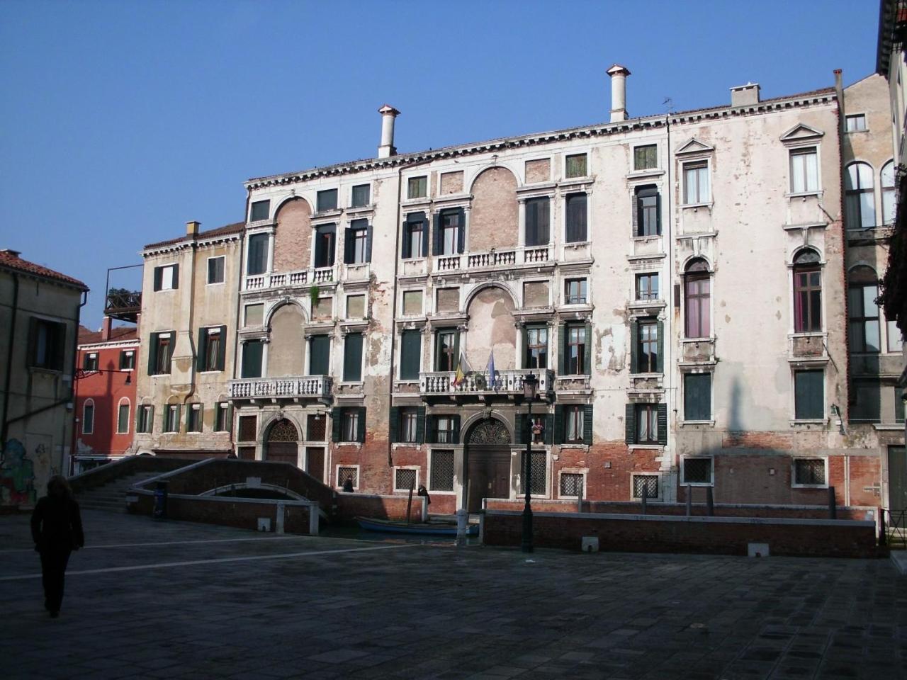 Appartamenti Inside Palazzo Foscarini Венеция Экстерьер фото
