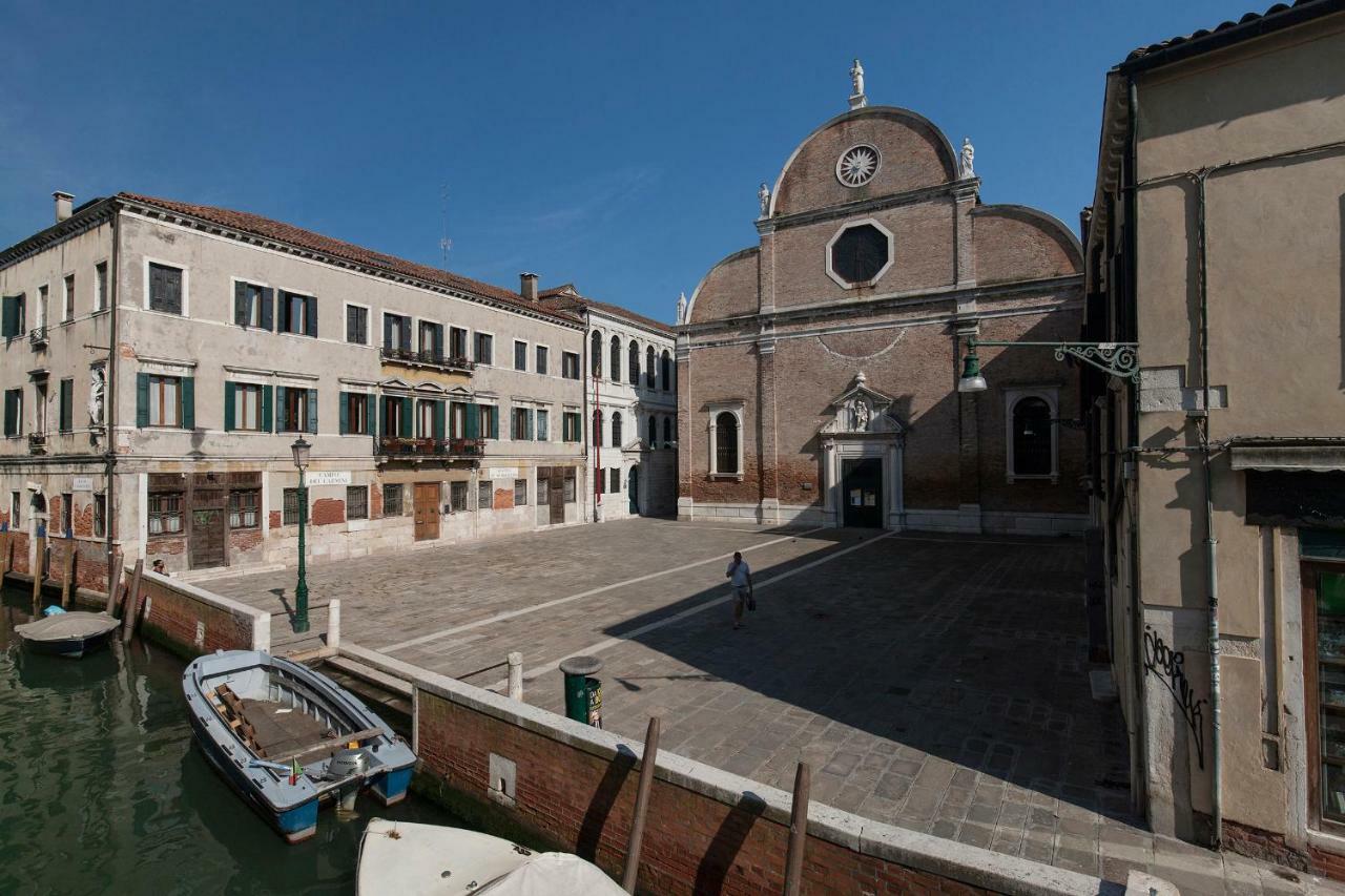 Appartamenti Inside Palazzo Foscarini Венеция Экстерьер фото